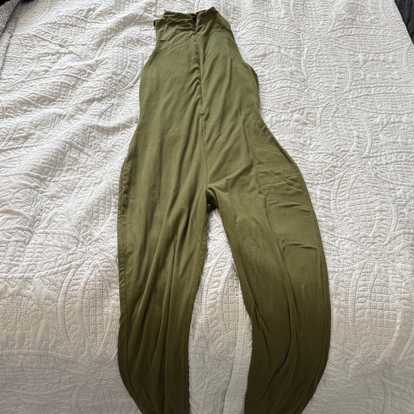 NAKED WARDROBE Olive Green Sleeveless Jumpsuit size 1 - small - Picture 4 of 9